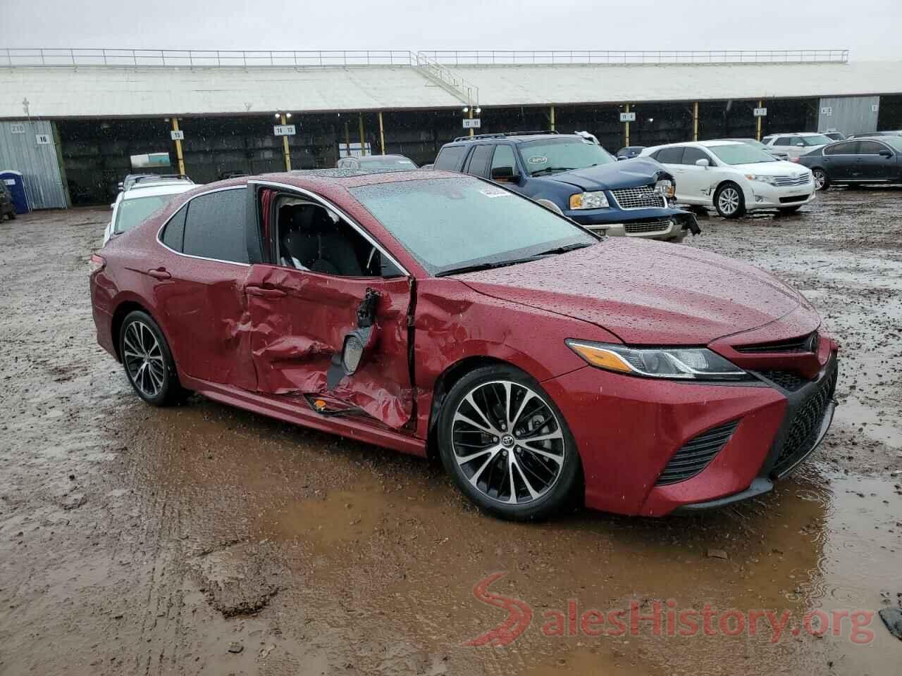 4T1B11HK1JU533451 2018 TOYOTA CAMRY