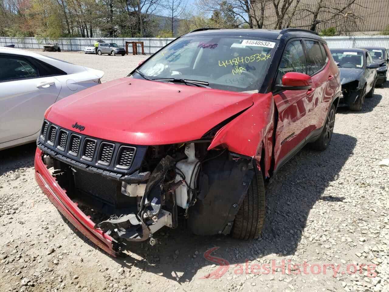 3C4NJDCB2KT744065 2019 JEEP COMPASS