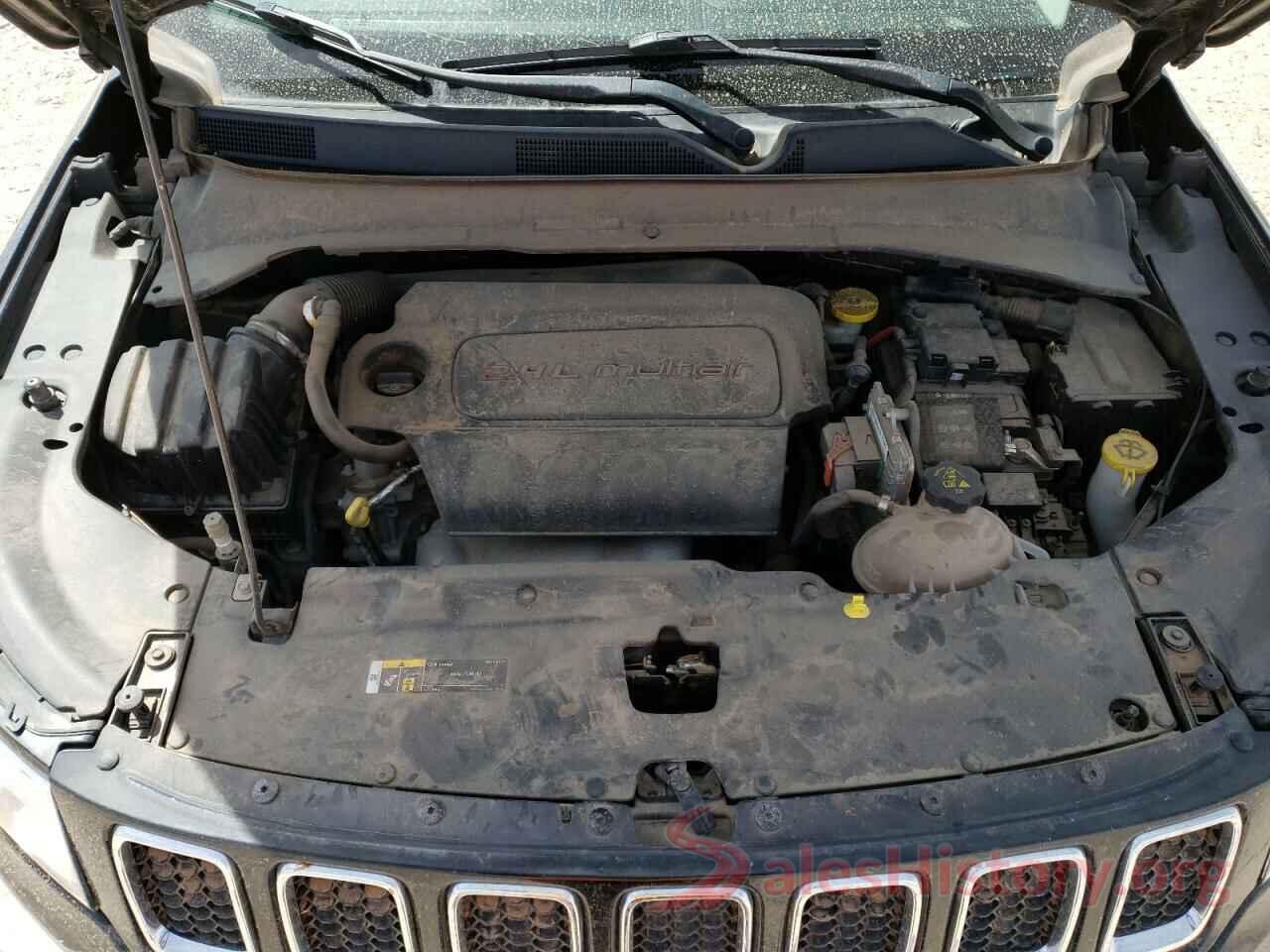 3C4NJDCB7JT333923 2018 JEEP COMPASS