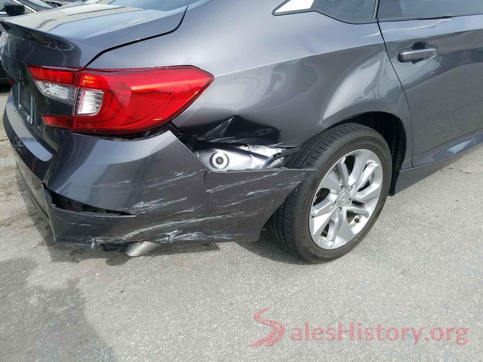 1HGCV1F13JA173867 2018 HONDA ACCORD