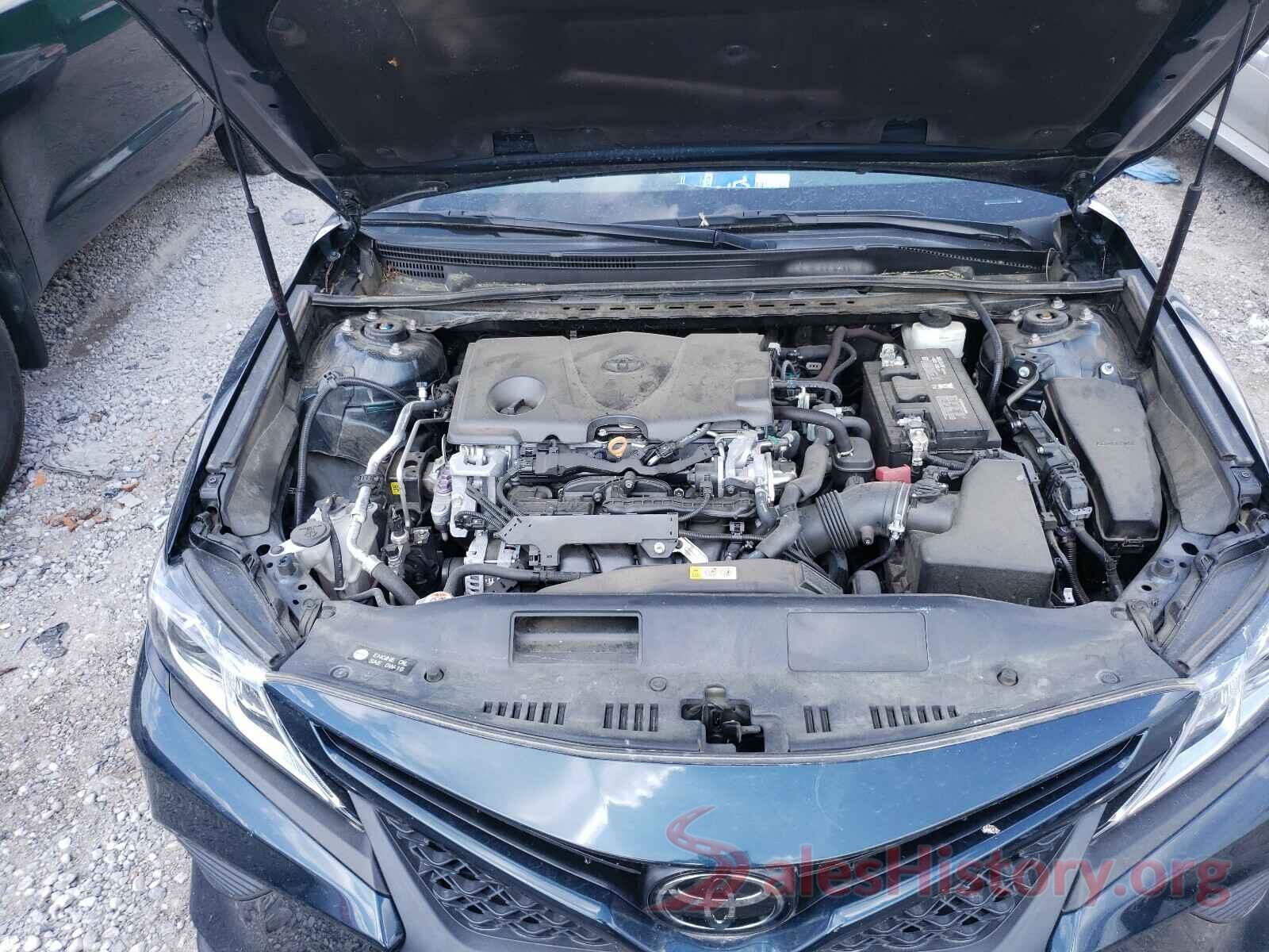 4T1B11HK4JU610989 2018 TOYOTA CAMRY