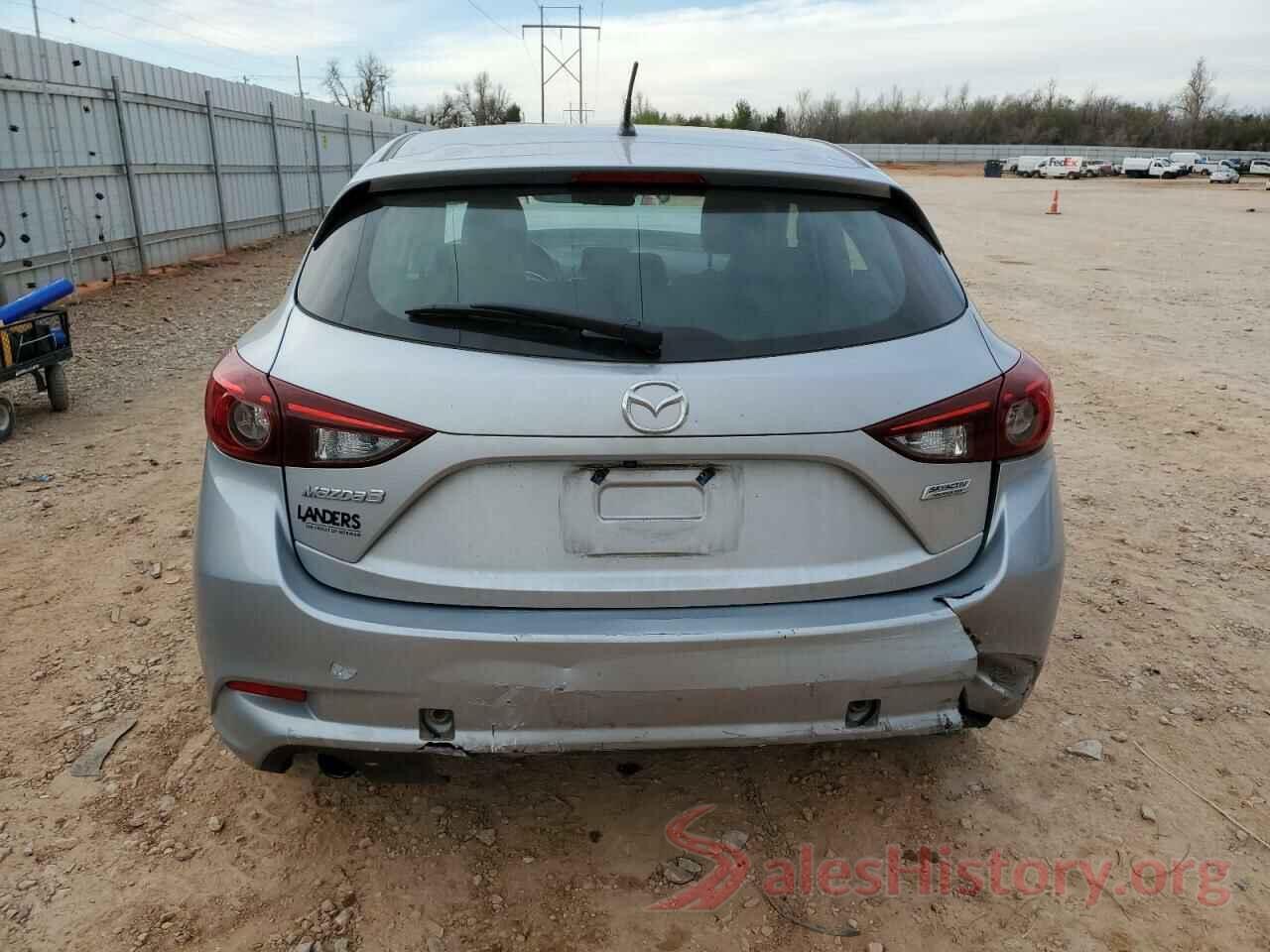 3MZBN1L35JM181081 2018 MAZDA 3