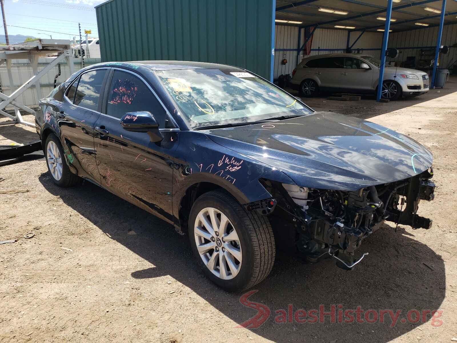 4T1B11HK0JU512963 2018 TOYOTA CAMRY