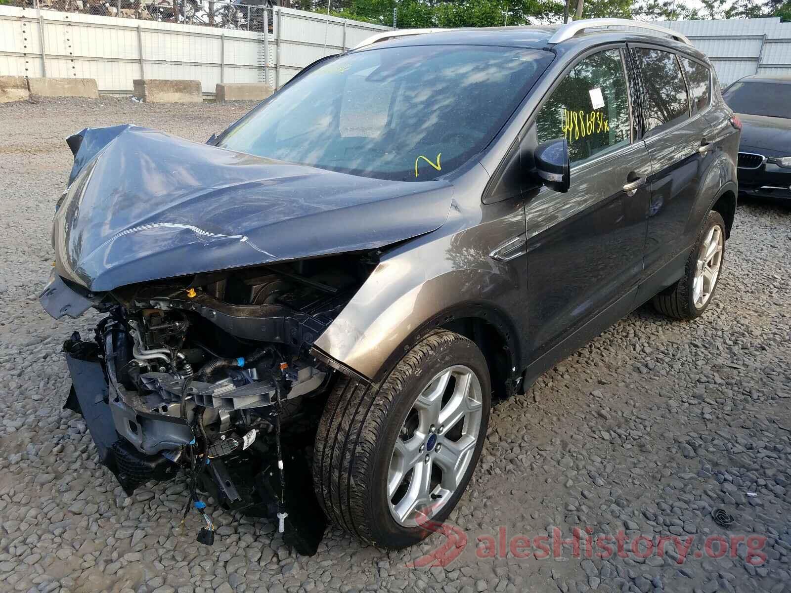 1FMCU9J92KUB73822 2019 FORD ESCAPE