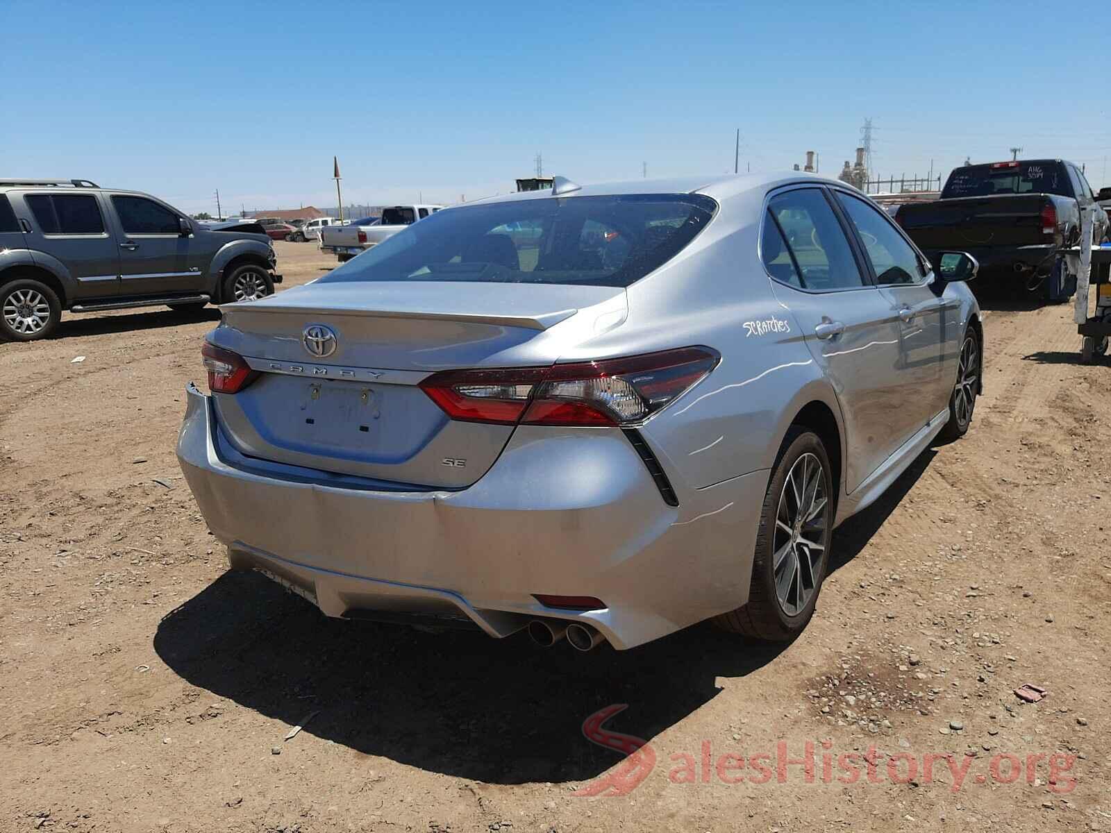 4T1G11AK3MU520477 2021 TOYOTA CAMRY