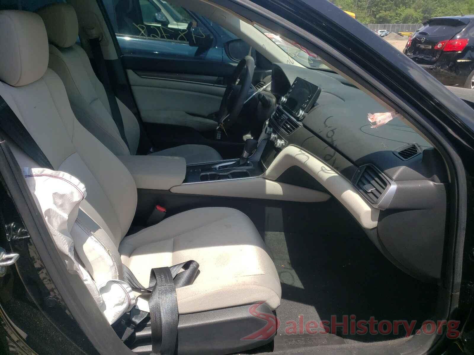 1HGCV1F19JA095725 2018 HONDA ACCORD