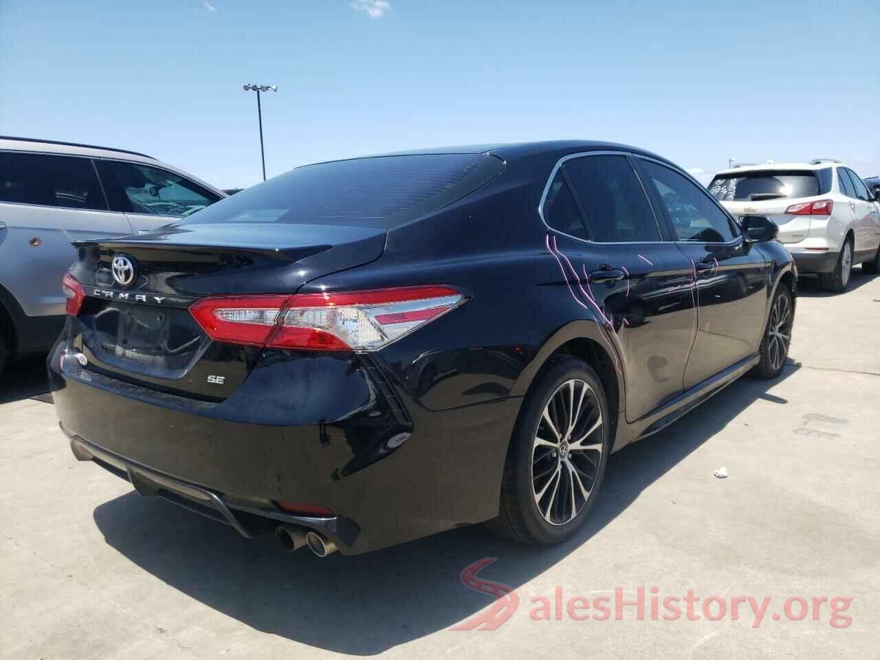 4T1B11HK2JU140025 2018 TOYOTA CAMRY