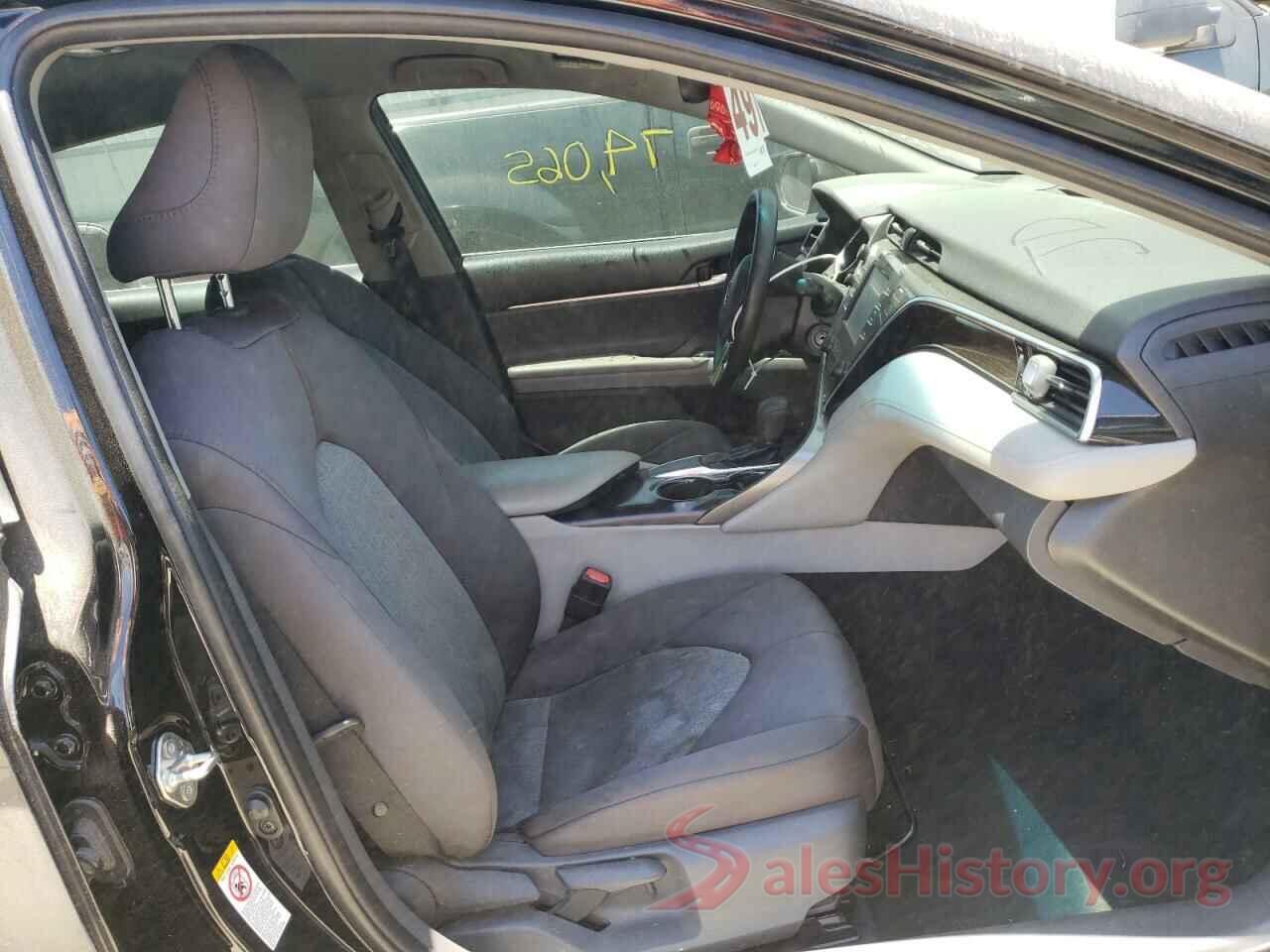 4T1B11HK0JU091813 2018 TOYOTA CAMRY