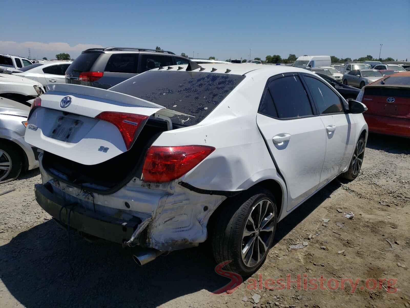 2T1BURHE3JC021305 2018 TOYOTA COROLLA