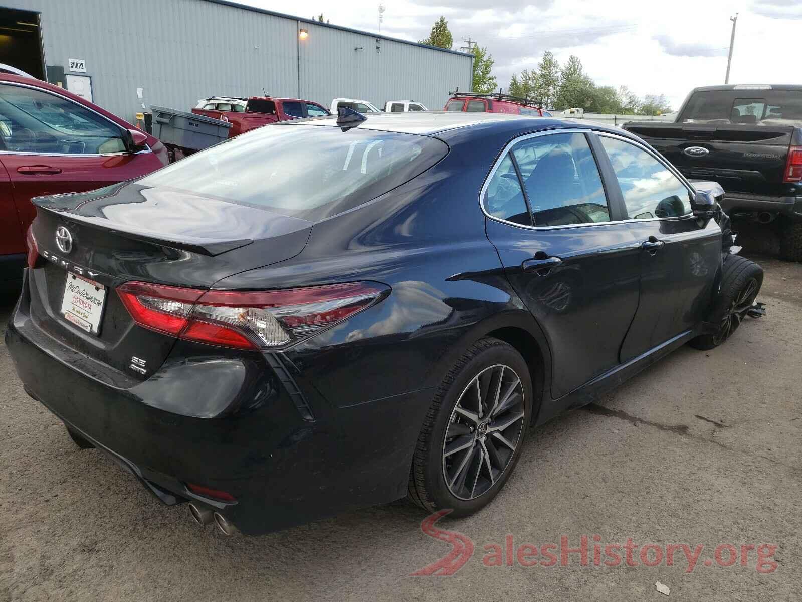 4T1G11BK2MU033396 2021 TOYOTA CAMRY