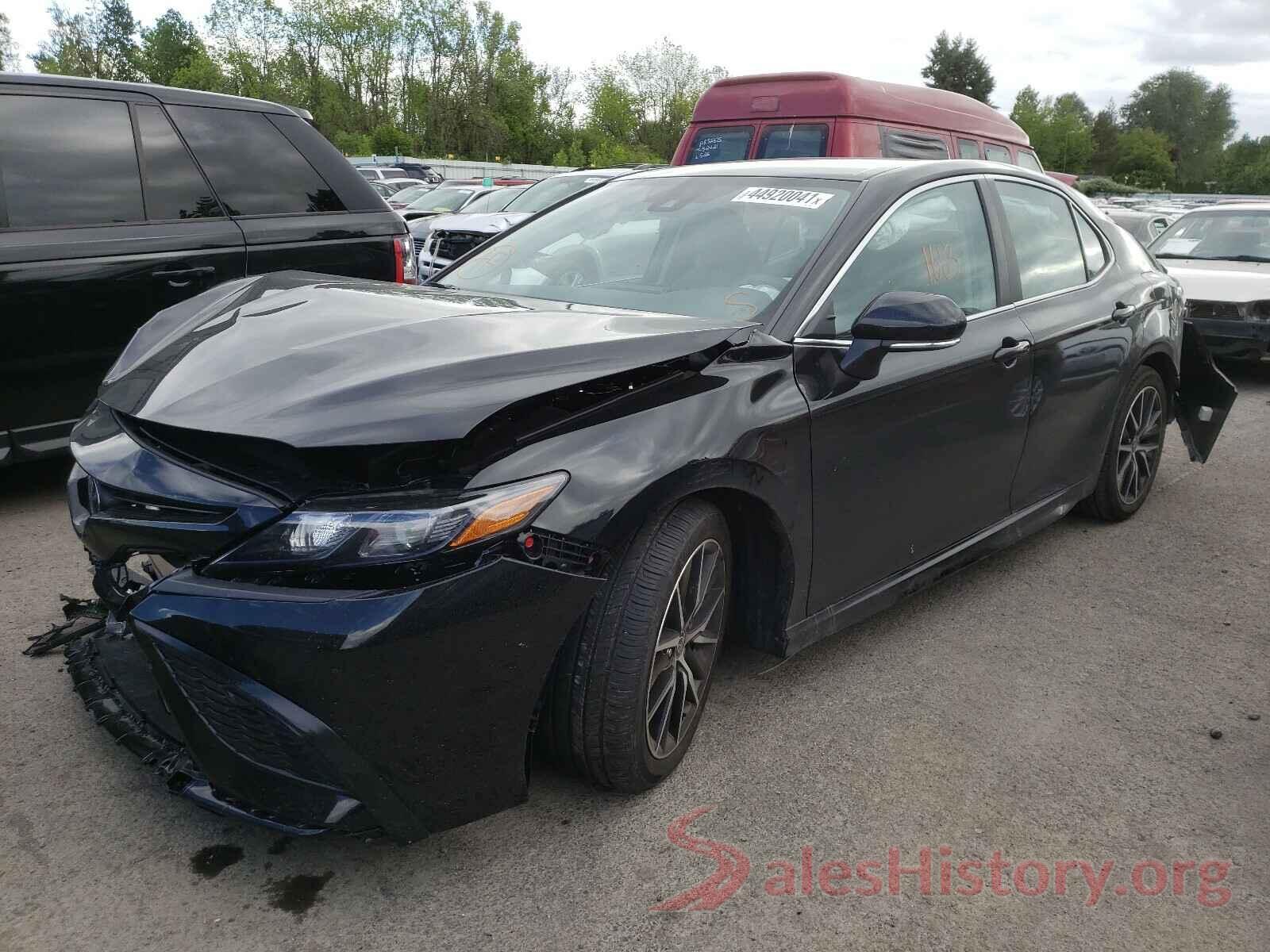 4T1G11BK2MU033396 2021 TOYOTA CAMRY