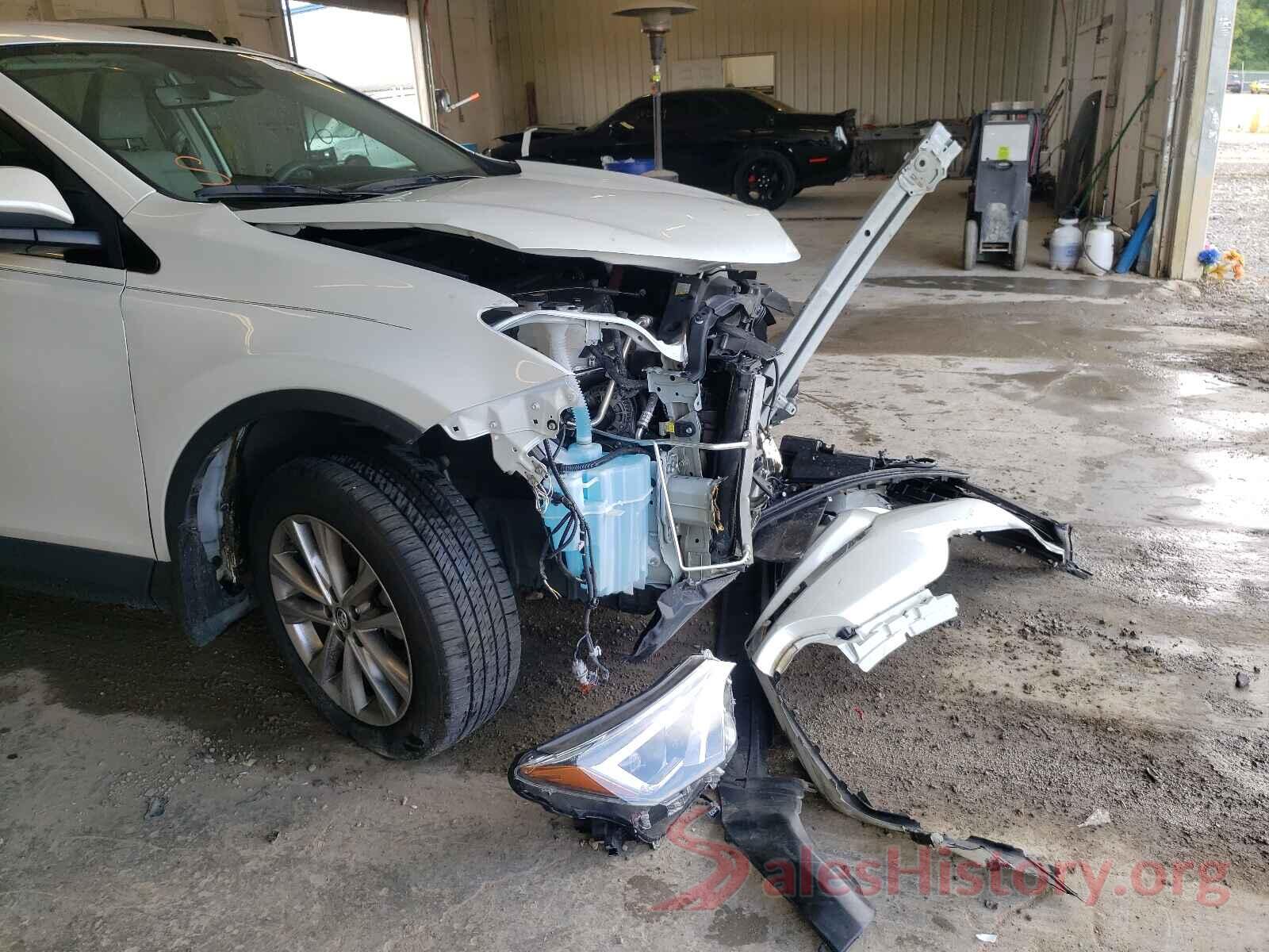 2T3YFREV3JW451849 2018 TOYOTA RAV4