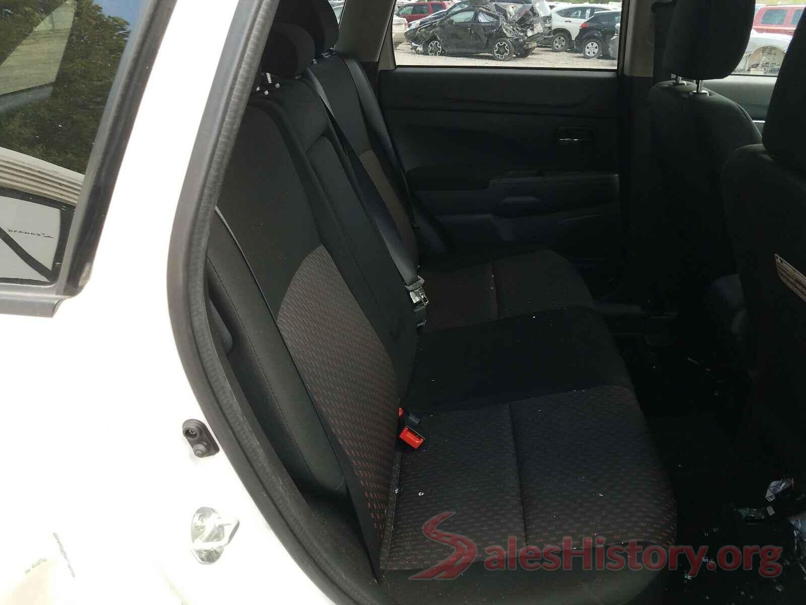 JA4AR3AU6HZ038640 2017 MITSUBISHI OUTLANDER