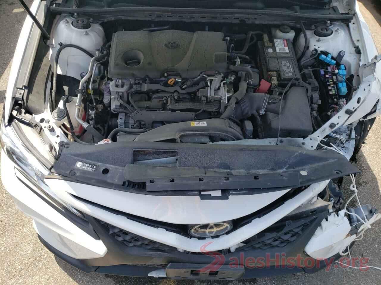 4T1B11HK1JU562674 2018 TOYOTA CAMRY