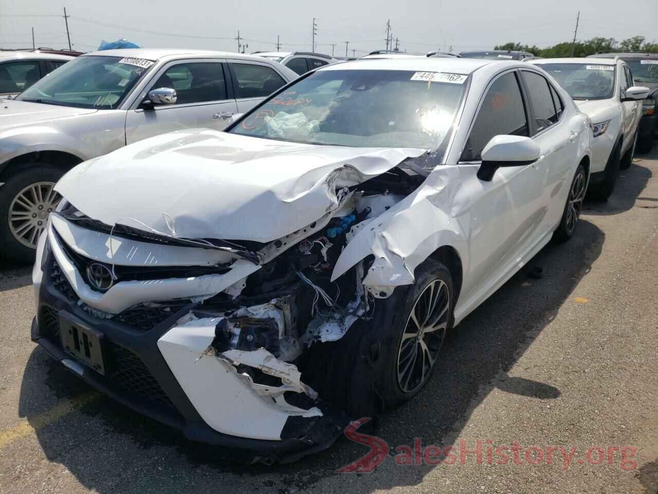 4T1B11HK1JU562674 2018 TOYOTA CAMRY