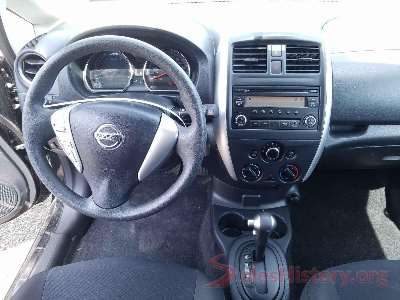 3N1CE2CP5HL373135 2017 NISSAN VERSA