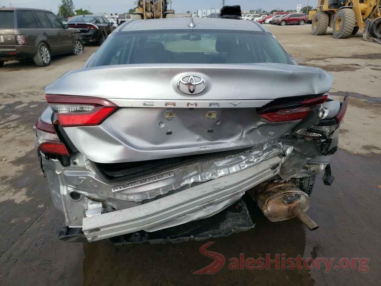 4T1C11AK4NU664975 2022 TOYOTA CAMRY