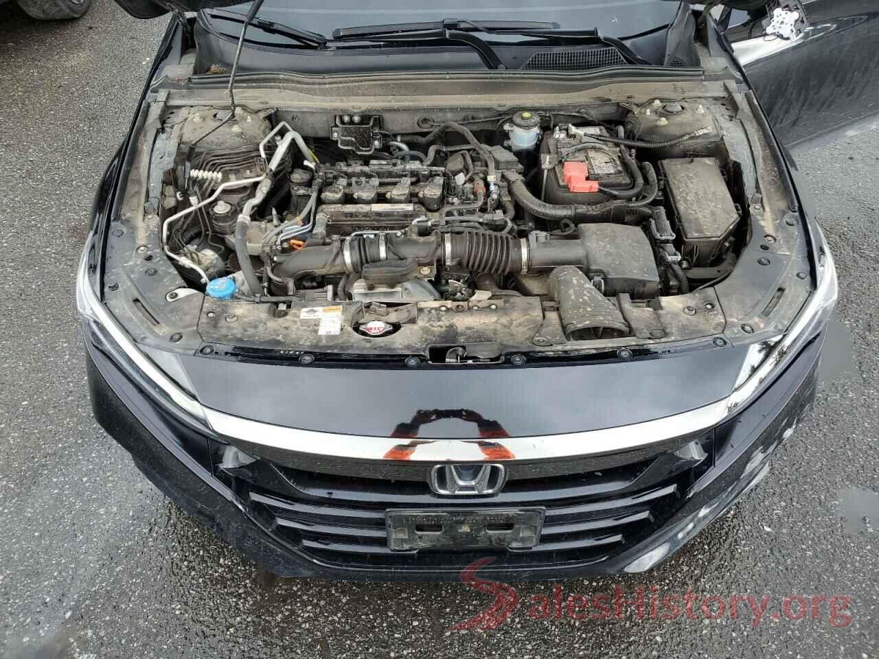 1HGCV1F30JA188828 2018 HONDA ACCORD