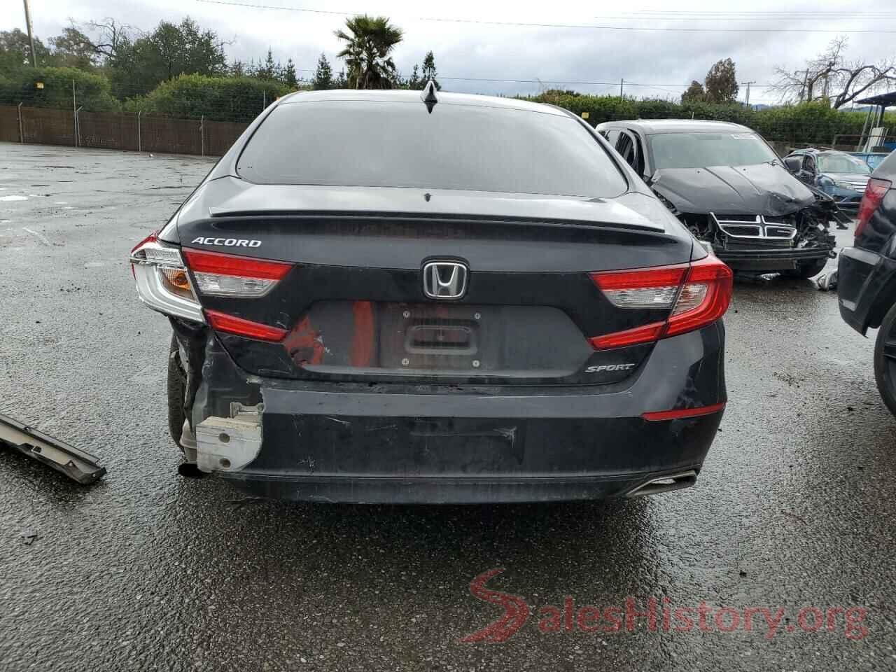 1HGCV1F30JA188828 2018 HONDA ACCORD