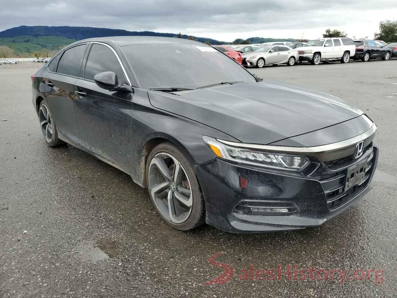 1HGCV1F30JA188828 2018 HONDA ACCORD