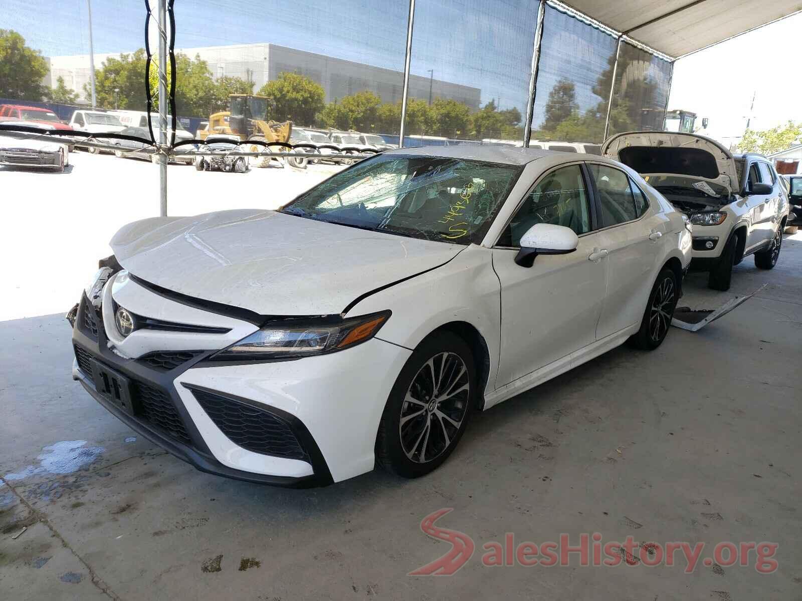 4T1G11AK8MU425218 2021 TOYOTA CAMRY