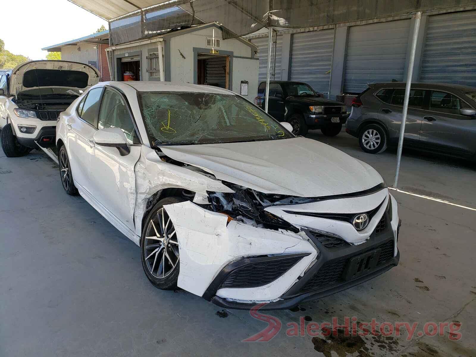 4T1G11AK8MU425218 2021 TOYOTA CAMRY