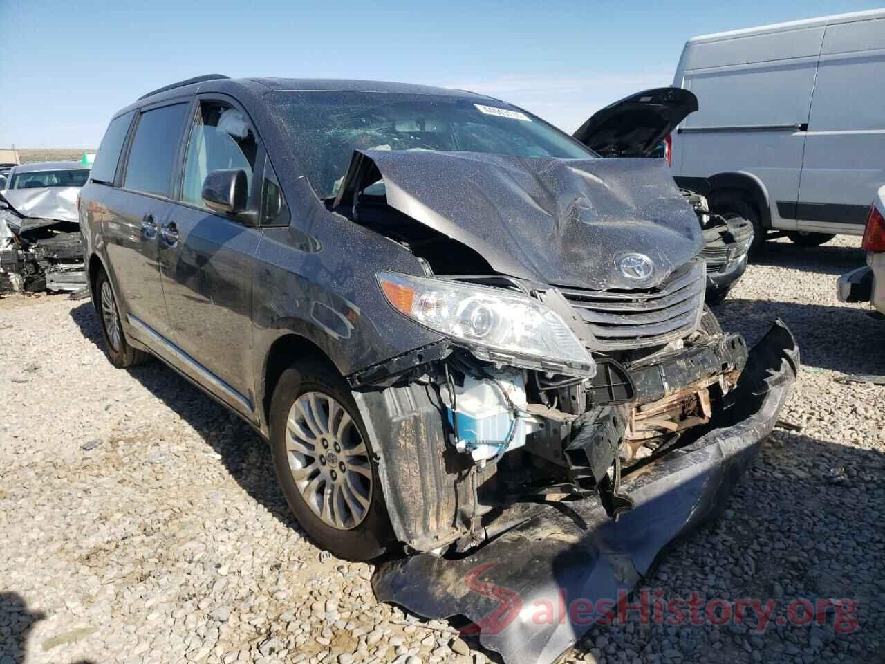 5TDYZ3DC4HS790071 2017 TOYOTA SIENNA