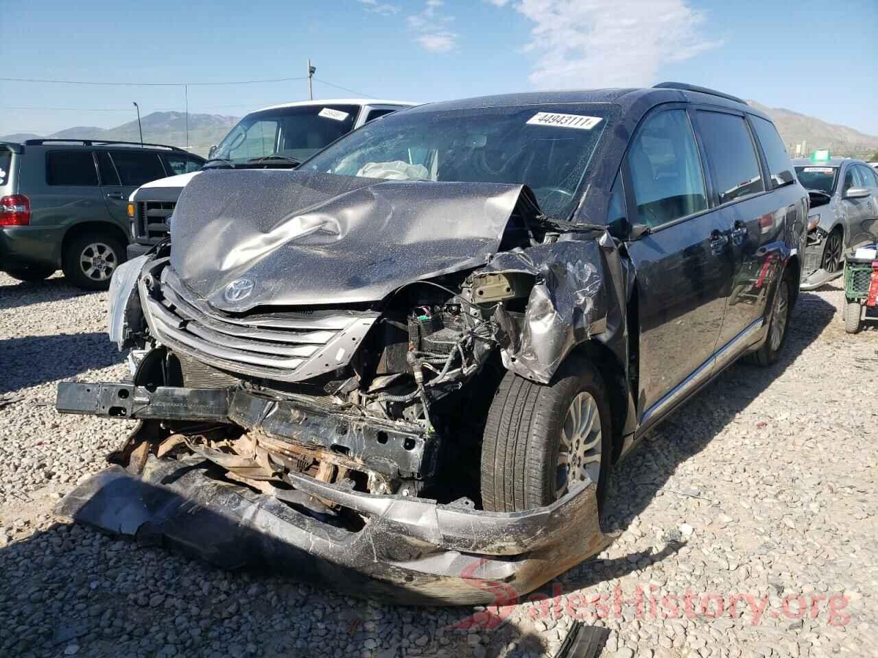 5TDYZ3DC4HS790071 2017 TOYOTA SIENNA