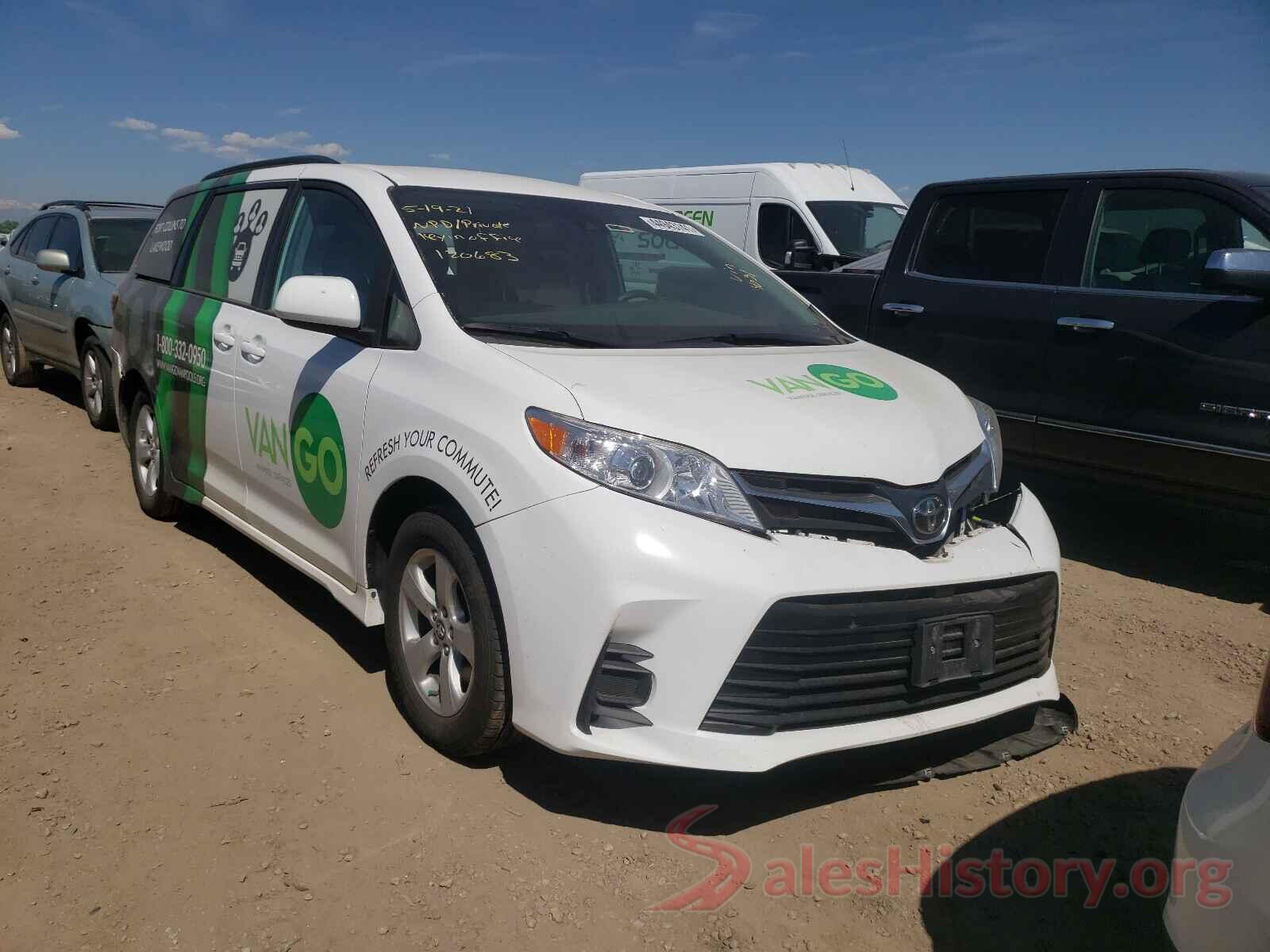 5TDKZ3DC8KS994031 2019 TOYOTA SIENNA