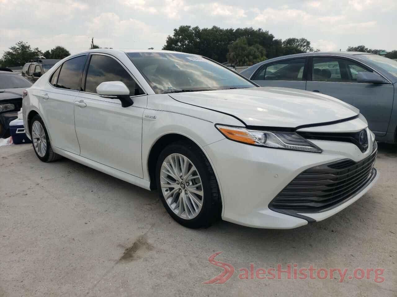 4T1B21HK8JU008710 2018 TOYOTA CAMRY