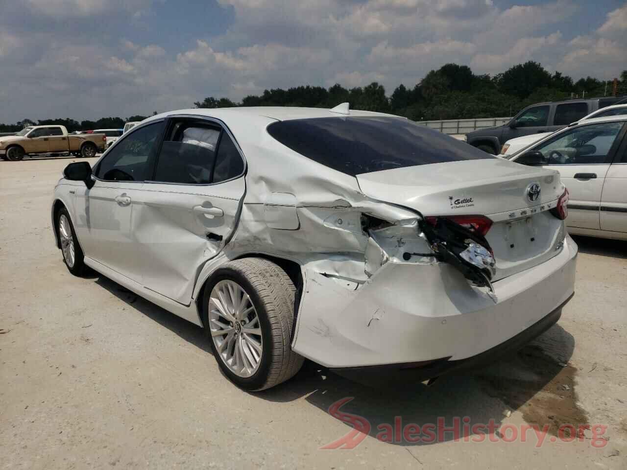 4T1B21HK8JU008710 2018 TOYOTA CAMRY