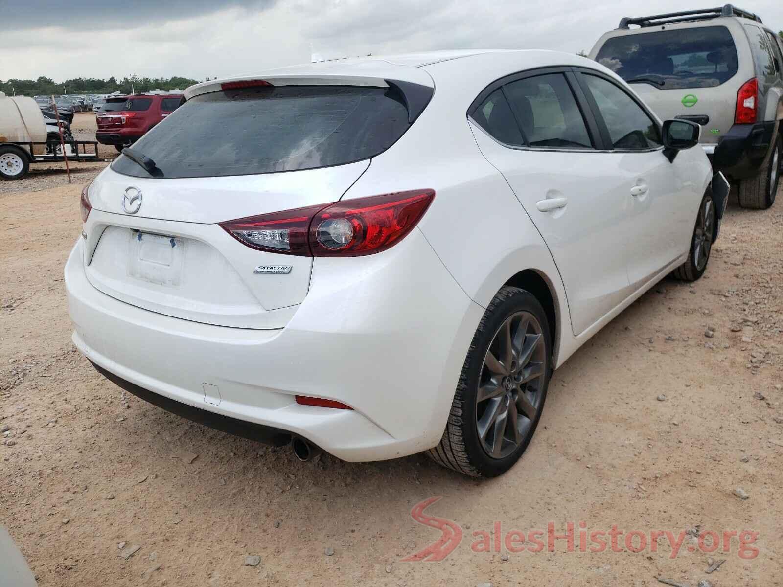 3MZBN1L39JM241590 2018 MAZDA 3