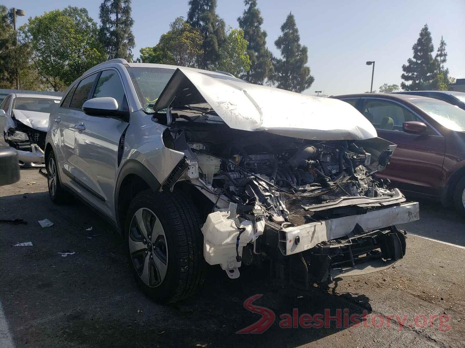 KNDCB3LC9H5043958 2017 KIA NIRO