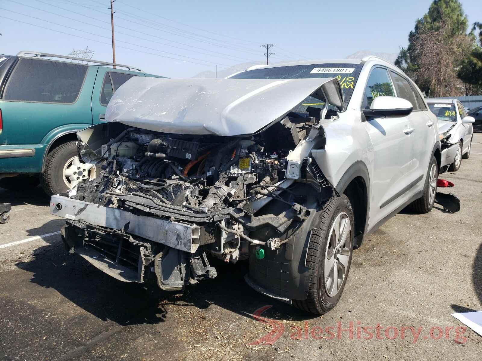 KNDCB3LC9H5043958 2017 KIA NIRO