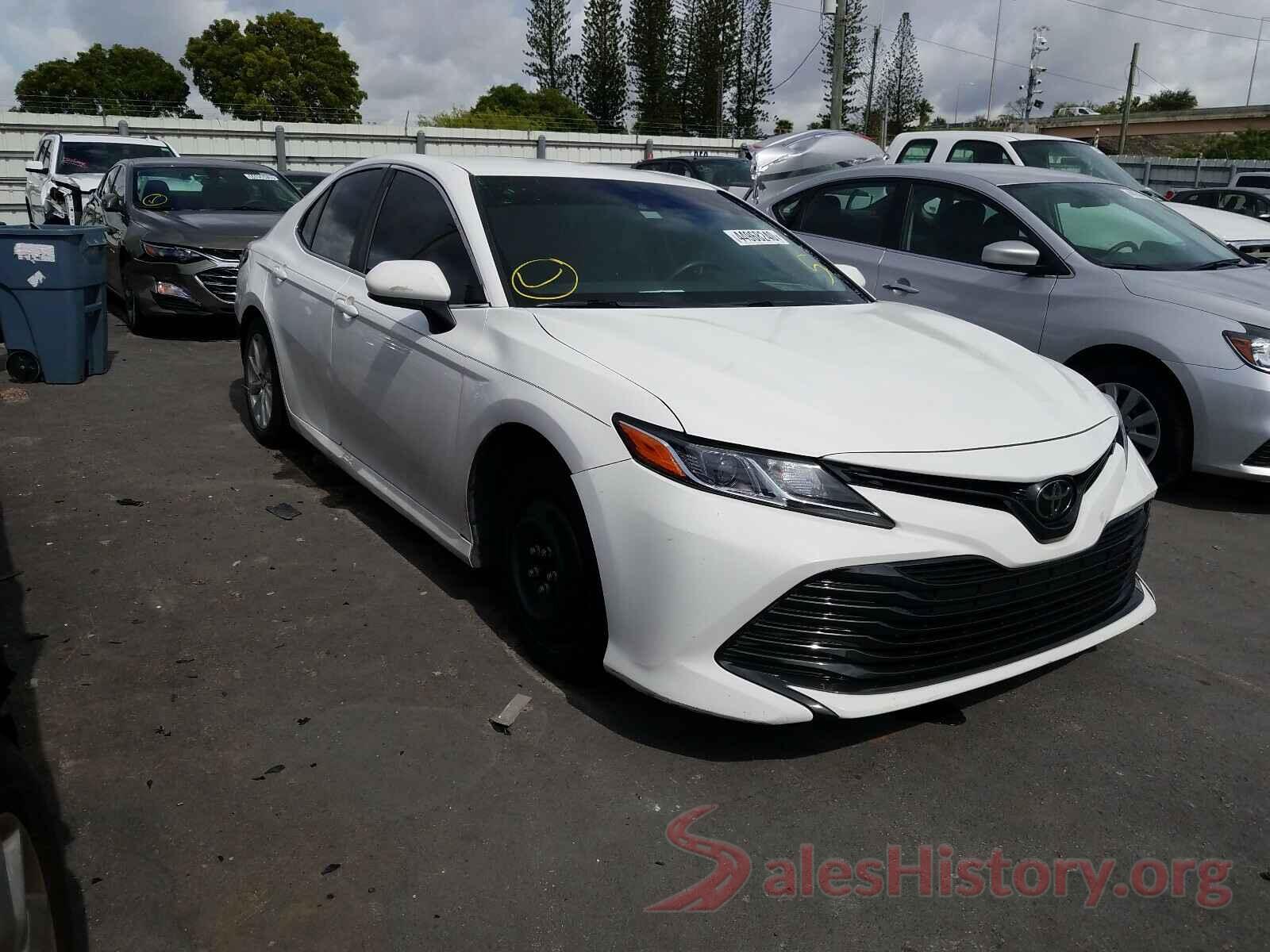 4T1B11HK2JU088394 2018 TOYOTA CAMRY