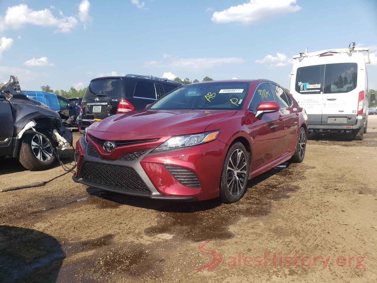 4T1B11HK7JU584288 2018 TOYOTA CAMRY