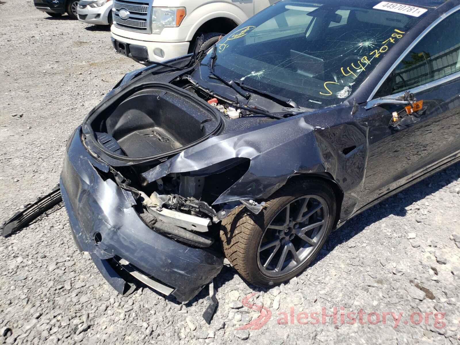 5YJ3E1EB8KF393846 2019 TESLA MODEL 3