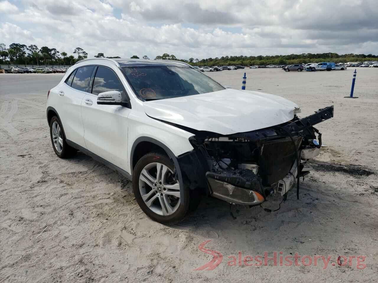 WDCTG4EB5JJ490631 2018 MERCEDES-BENZ GLA-CLASS