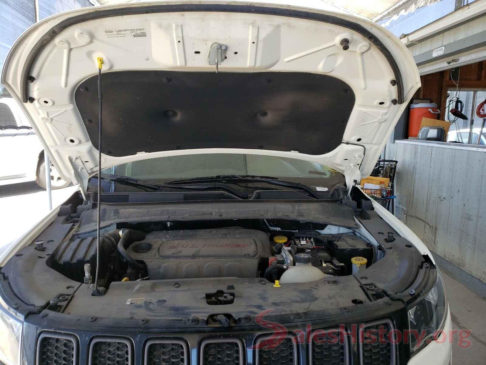 3C4NJDDB1KT722377 2019 JEEP COMPASS