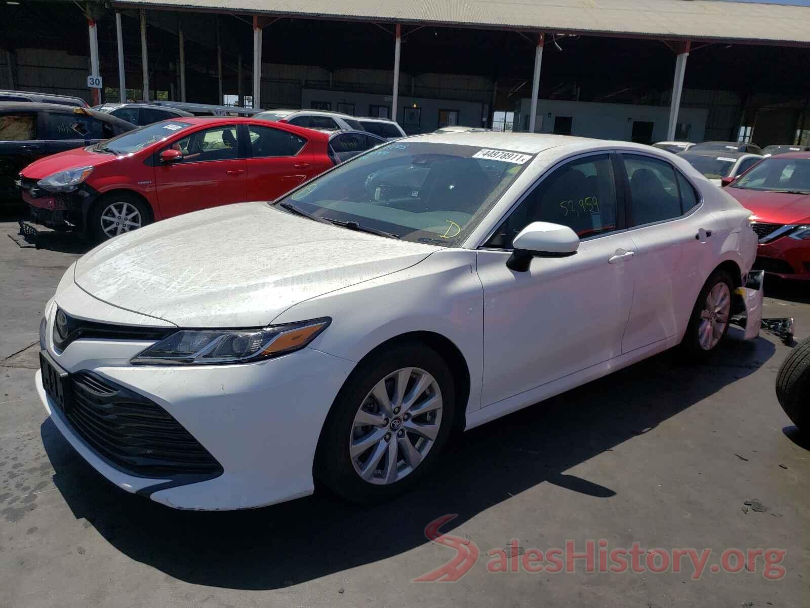 4T1B11HK8JU522253 2018 TOYOTA CAMRY