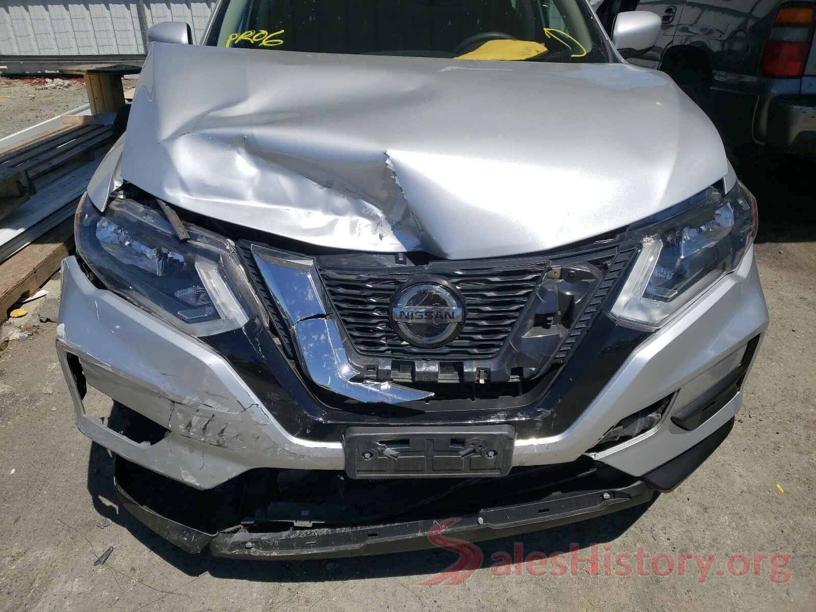 KNMAT2MT2JP567105 2018 NISSAN ROGUE