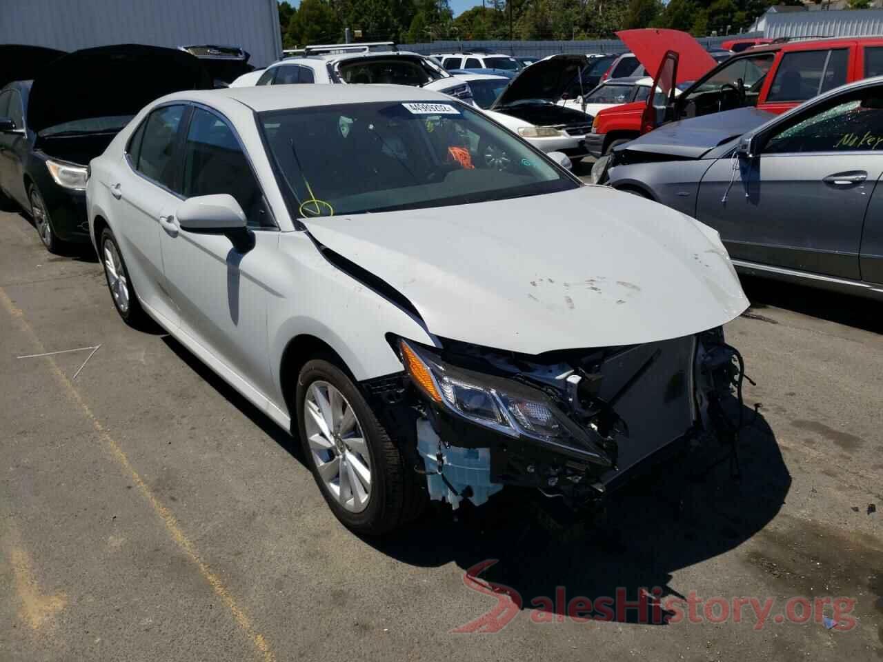 4T1C11AKXNU016511 2022 TOYOTA CAMRY