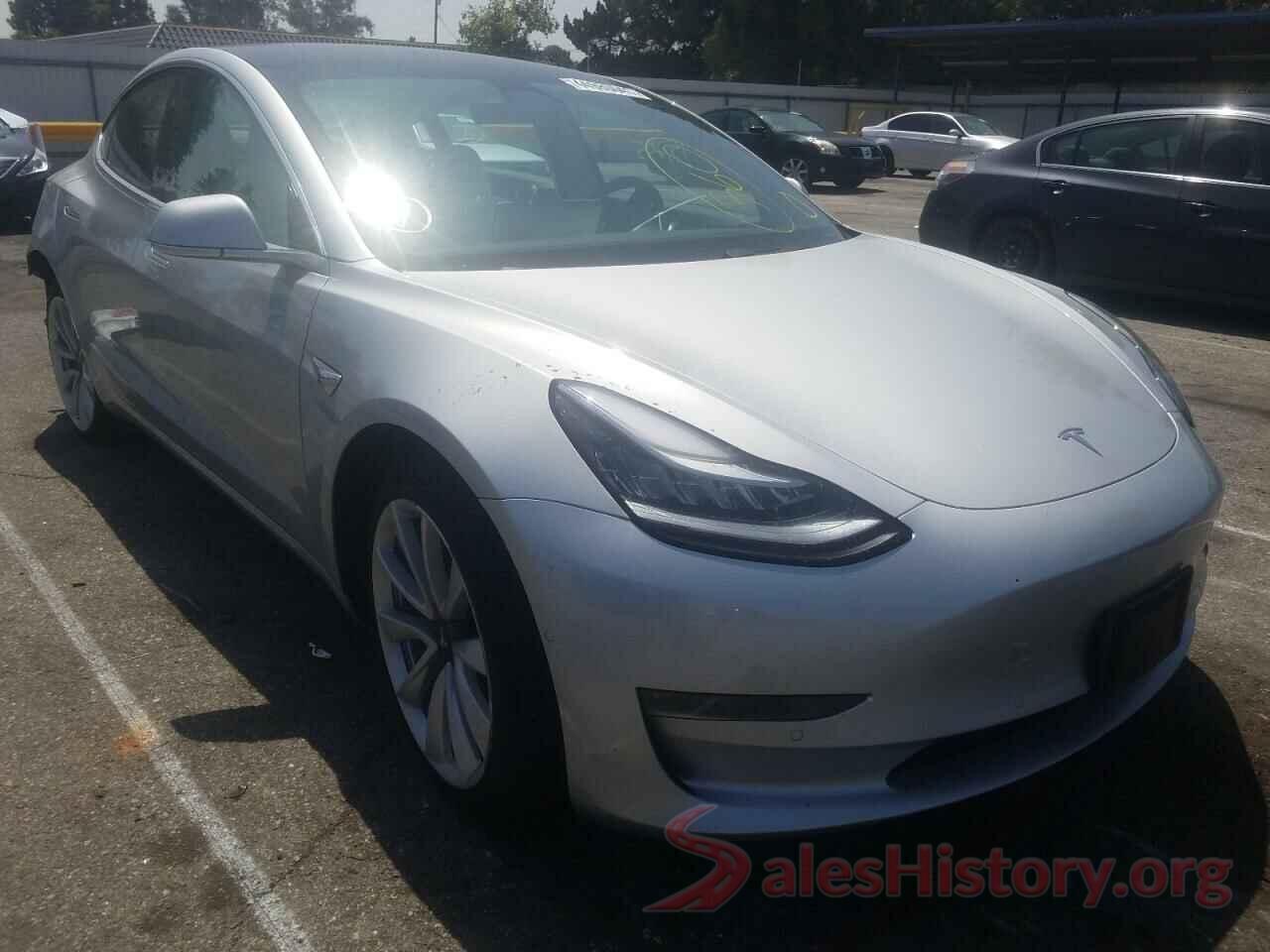 5YJ3E1EB3JF100563 2018 TESLA MODEL 3