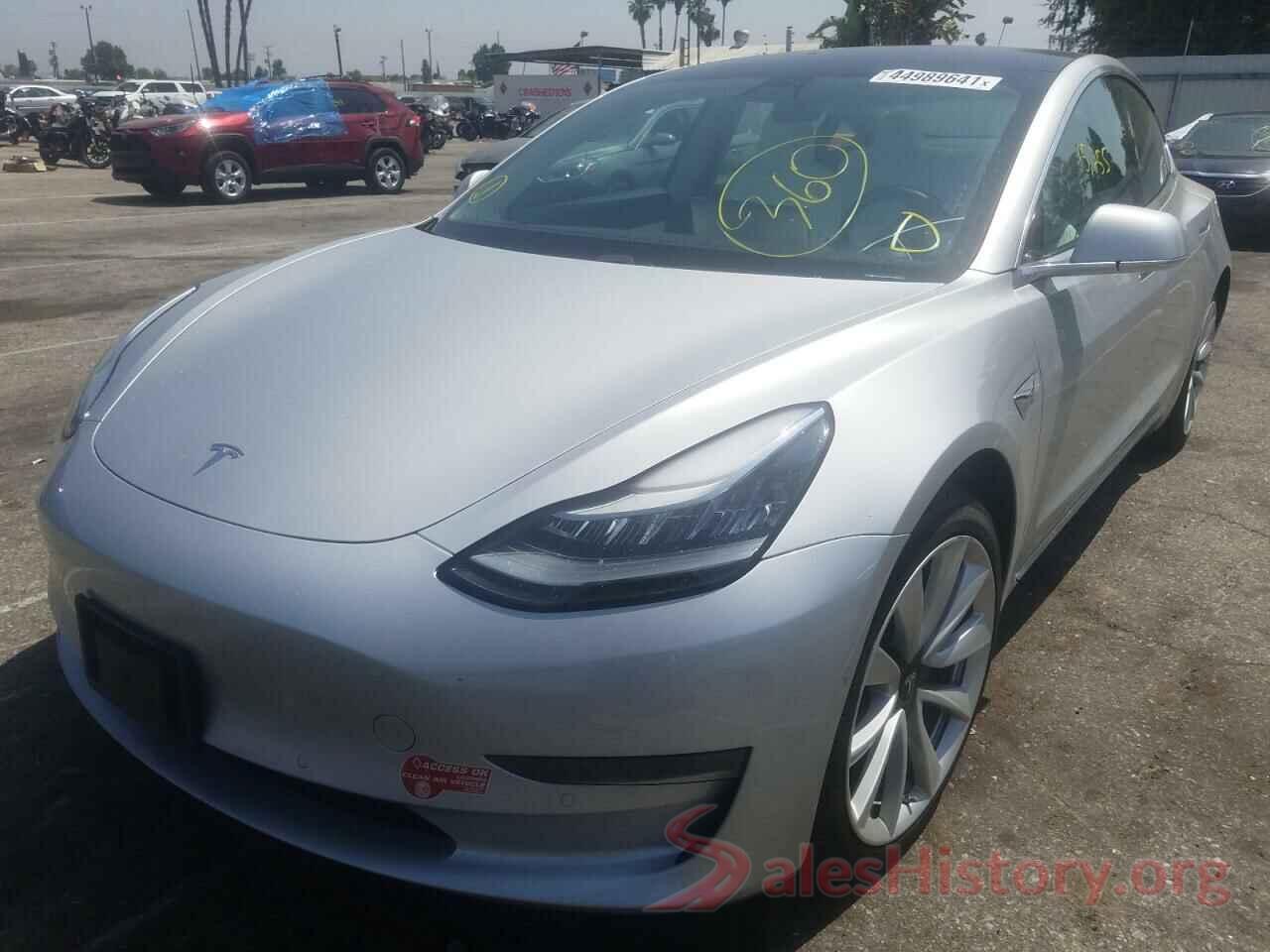 5YJ3E1EB3JF100563 2018 TESLA MODEL 3