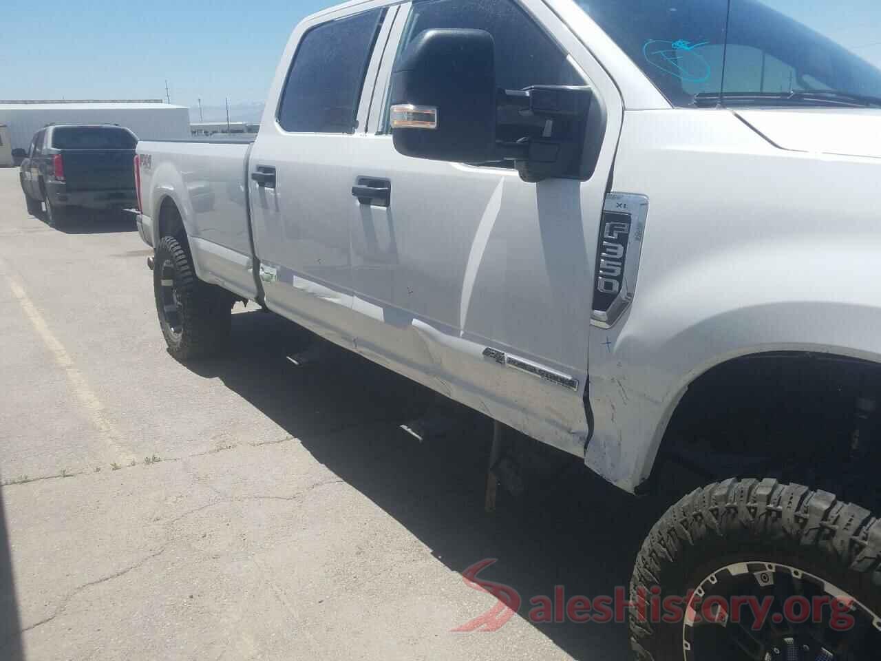 1FT8W3BT2KEG76255 2019 FORD F350