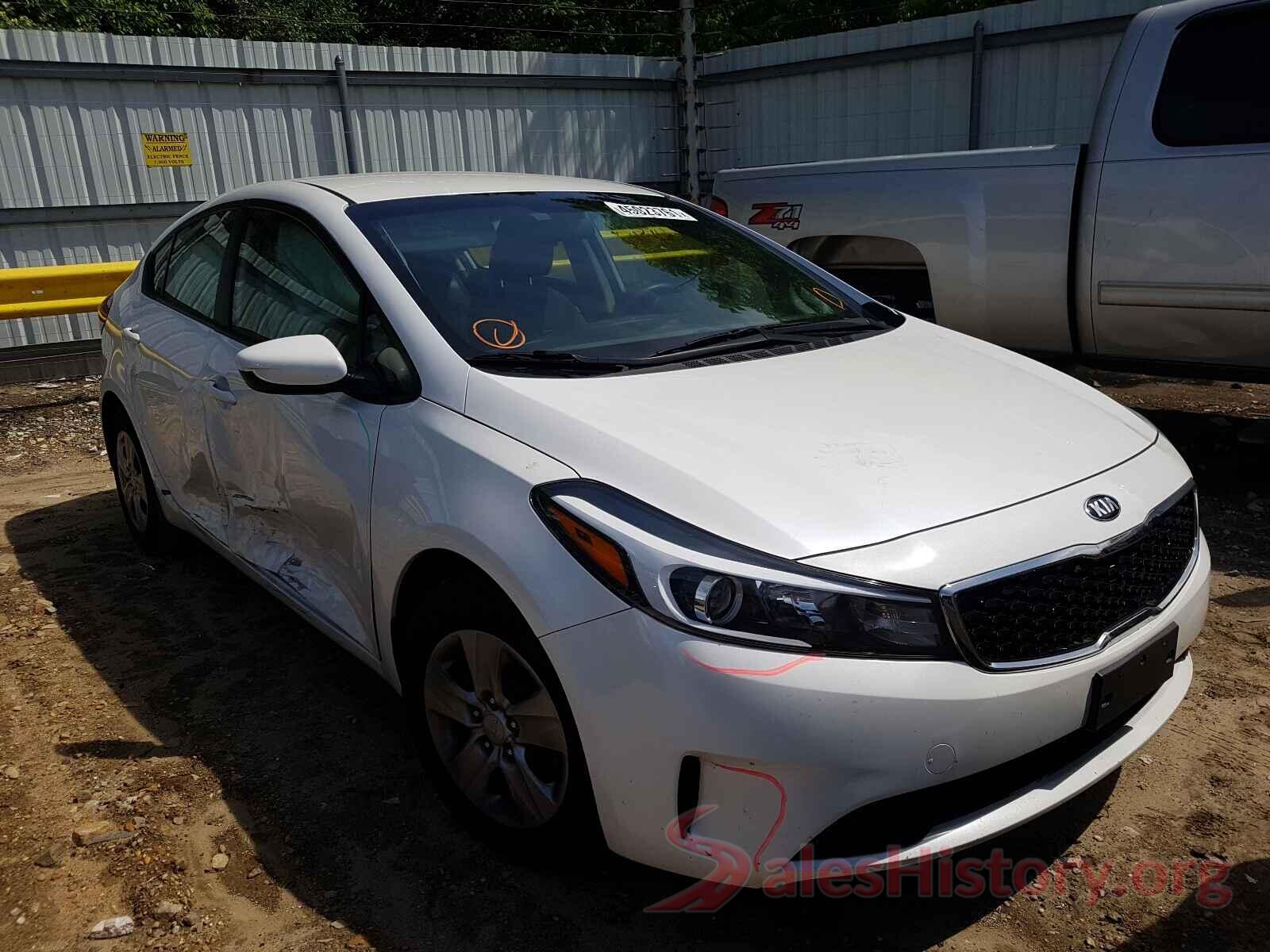 3KPFL4A75JE196062 2018 KIA FORTE