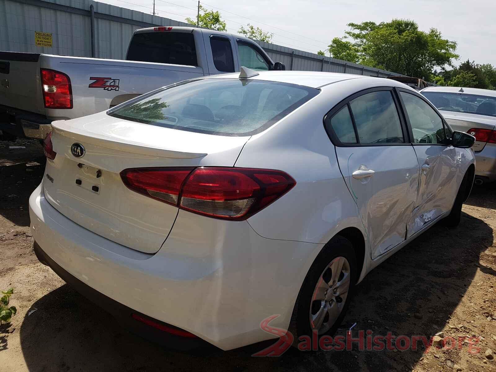 3KPFL4A75JE196062 2018 KIA FORTE