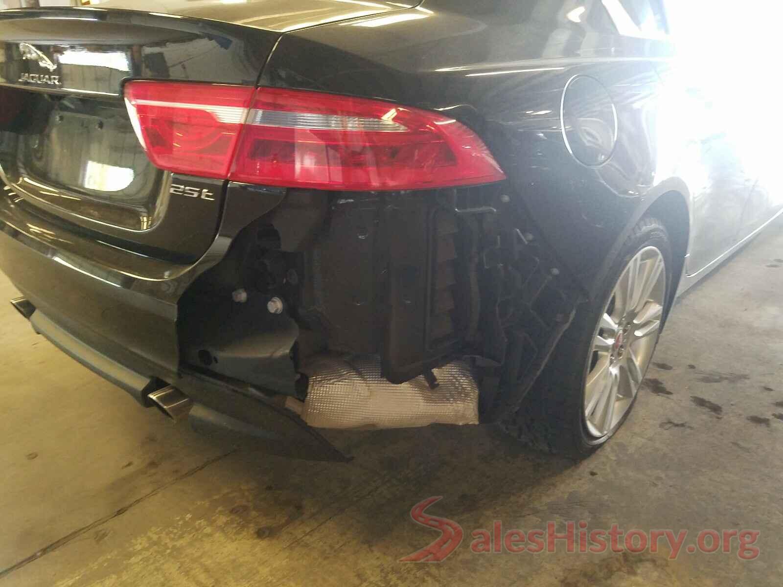 SAJAR4FX6KCP52875 2019 JAGUAR XE