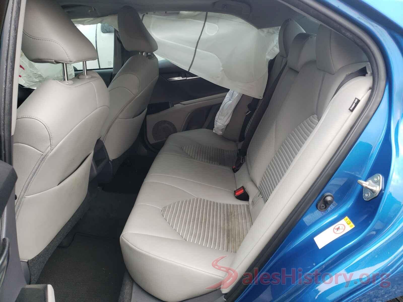 4T1B11HK3JU151308 2018 TOYOTA CAMRY