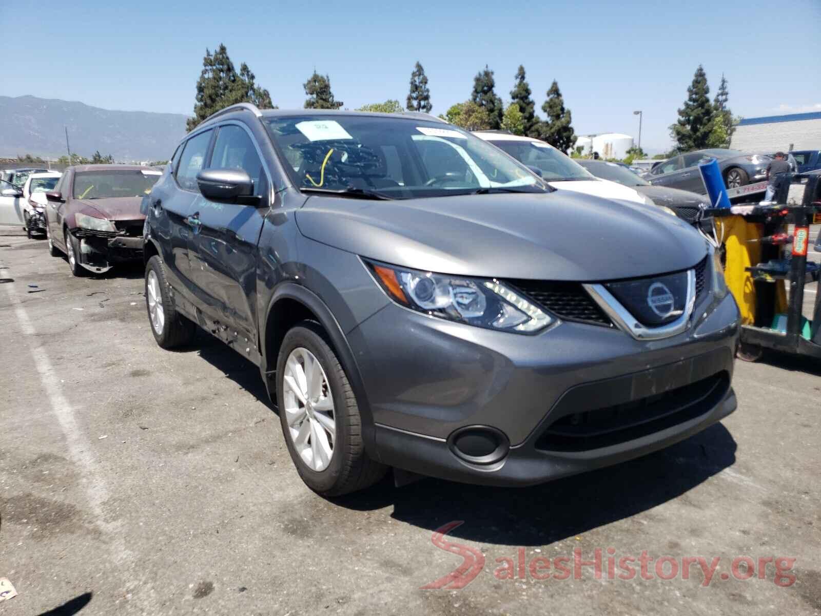 JN1BJ1CP6JW154055 2018 NISSAN ROGUE